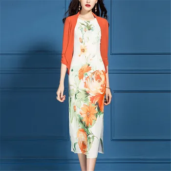 

First is the new spring and summer, release suit fashion temperament printed chiffon dress two-piece brim reduction of age