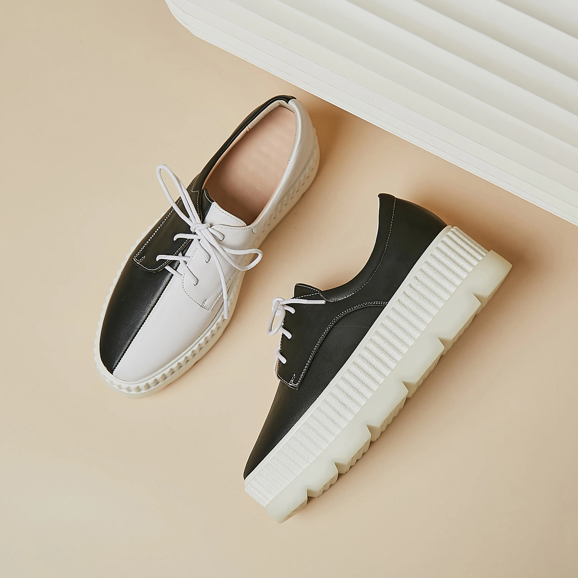 

Women's genuine leather mix color lace-up platform flats oxfords leisure soft comfortable british style brogues shoes for women