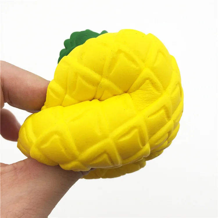 Игрушка-фрукт из пенополистирола, пенополистирола, ананаса, пенополистирола, игрушка-фрукт, ананас