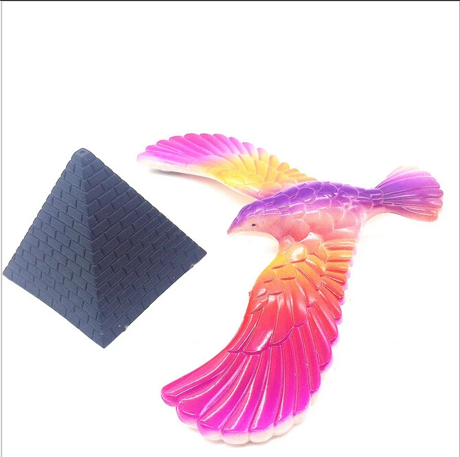 

1pcs Amazing Eagle Box Desk Display Decor Doll Balancing Bird Novelty Fun Learning Toy New Year Bset Gift for Children Kid