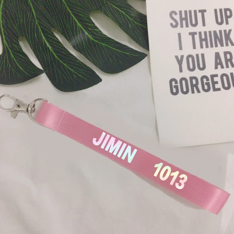 Kpop bangtan мальчики «V» «JIN» «SUGA» «RM» и т. д. персонализированный брелок сумки цепочка для женщин мужчин ювелирные изделия Bangtan аксессуары - Цвет: Синий