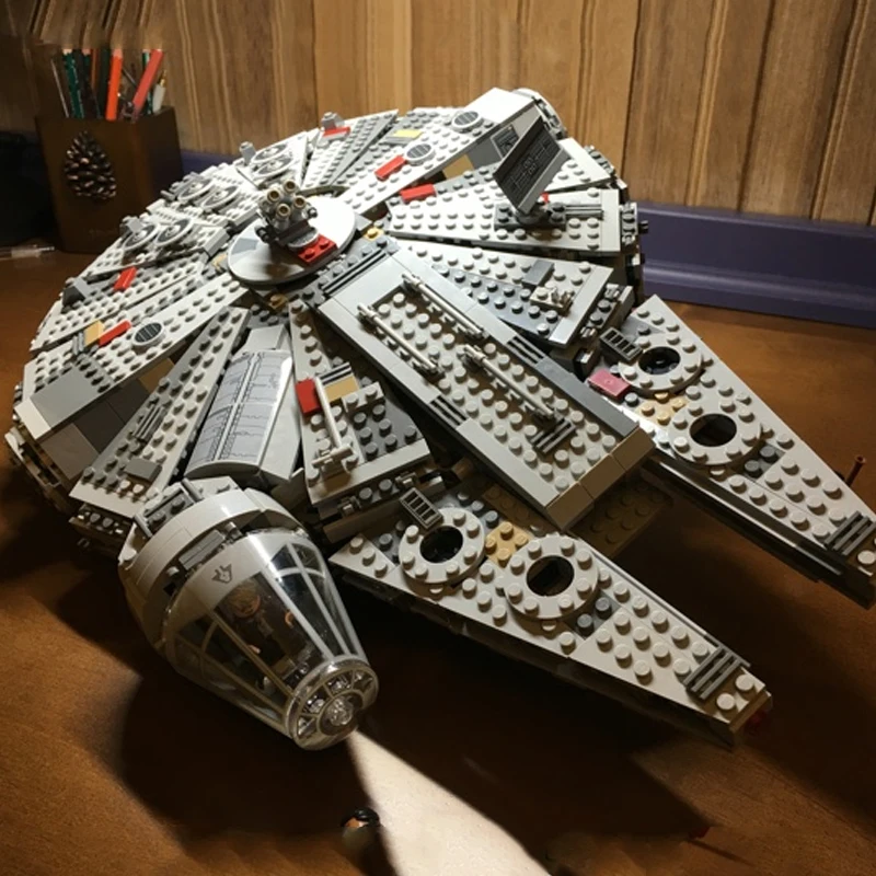 

Lepinblocks 05007 Force Awakens Star Set Wars Series Compatible legoinglys Millennium Falcon Building Blocks 75105 kid gift toys