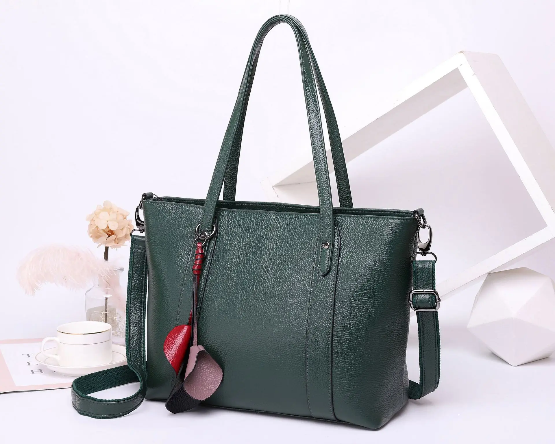 

WOMEN'S Leather Bags Full-grain Leather Milled Shoulder Bag Women's Large Capacity Handbag Shopping Bag Tote Bag