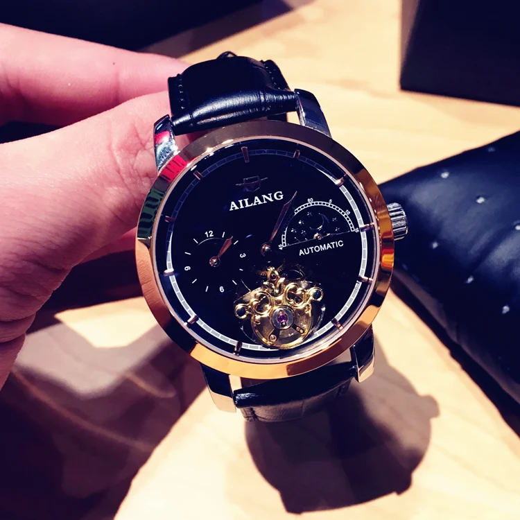 

Waterproof, Hollow And Simple Student Leather Strap Watch