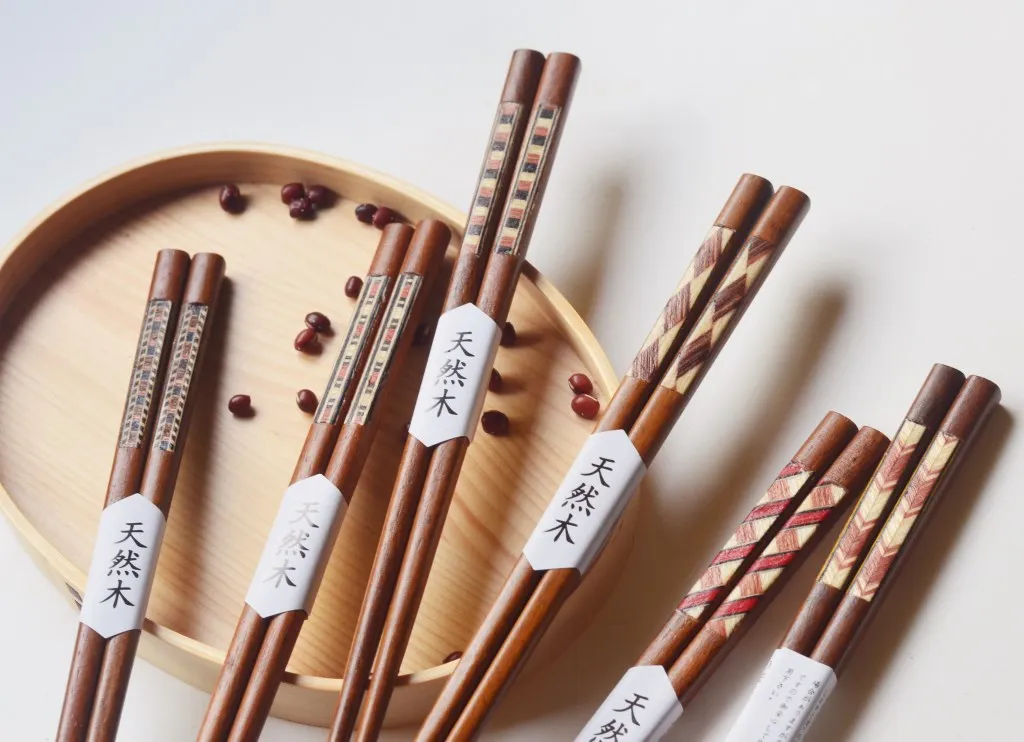 1 пара японских палочек для еды из железного дерева, Нескользящие палочки для суши, китайские подарочные палочки, многоразовые