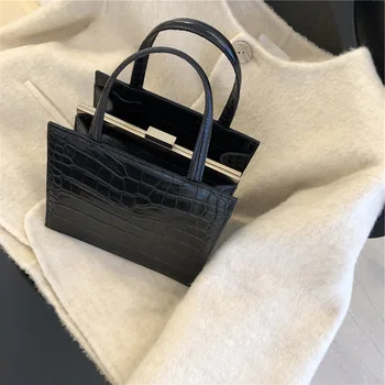 

New Chic Crocodile Pattern Shoulder Bags For Women Clip Bag Wild INS Retro Bag Temperament Luxury Handbags Women Bags Designer
