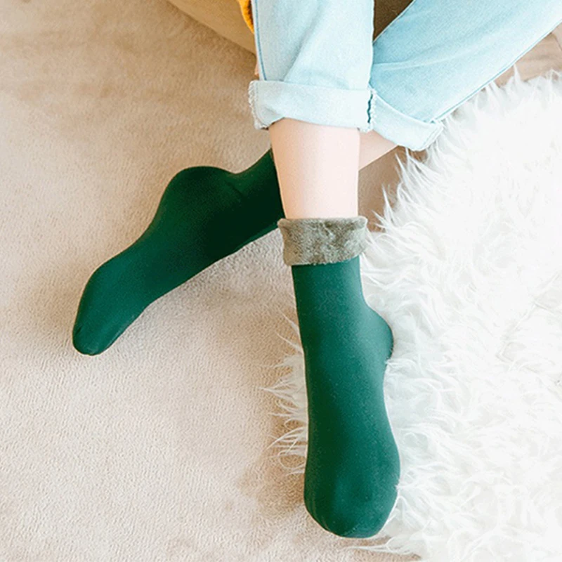 Winter Warmer Women Thicken Thermal Wool Cashmere Snow Socks Seamless Velvet Boots Floor Sleeping Socks for Fashion Women - Цвет: Зеленый