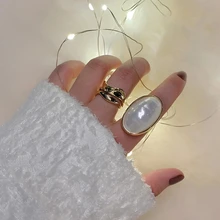 

Oval Pearl Rings Exaggeration Temperament Gold Opening Rings for Woman Gothic Jewelry Party Girls Unusual Ring