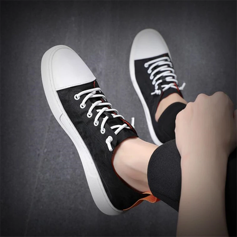 New Men Embroidery Little White Shoes Light Classic Fashion Casual Shoes Men Sneakers Sports canvas shoes Zapatos De Hombre