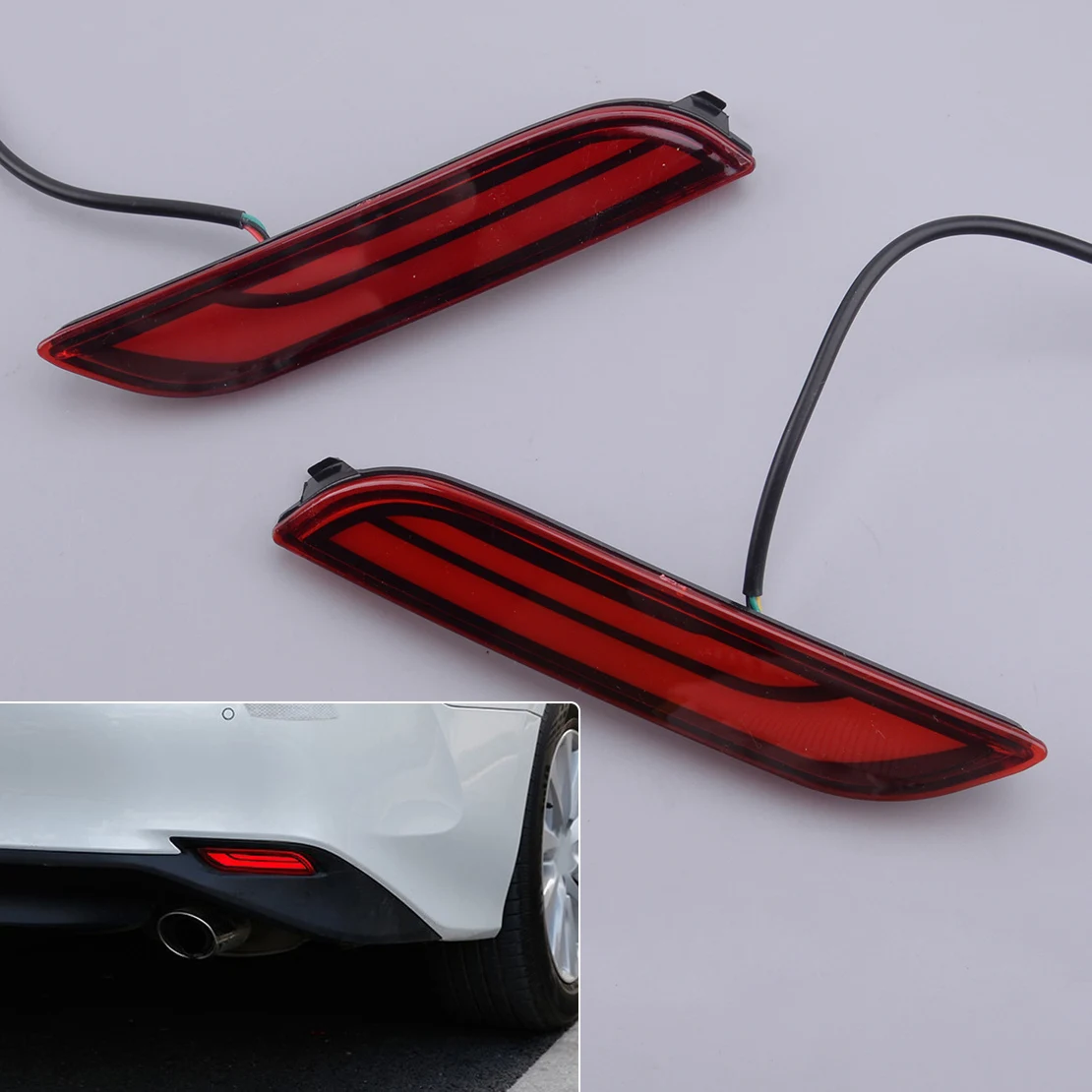 Pair Rear Bumper Reflectors for 2018 Toyota Camry USA 8192006060 8191006070