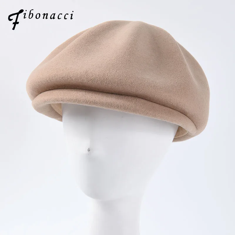 shaping a wool felt hat