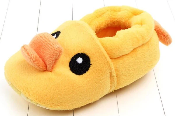 Sandq детский сапоги новорожденных желтые утки для детей в возрасте от года до обувь кроватка для грудничков с нескользящей подошвой для пар с мехом зимние теплые тапочки домашние тапочки детские ботинки для мальчиков