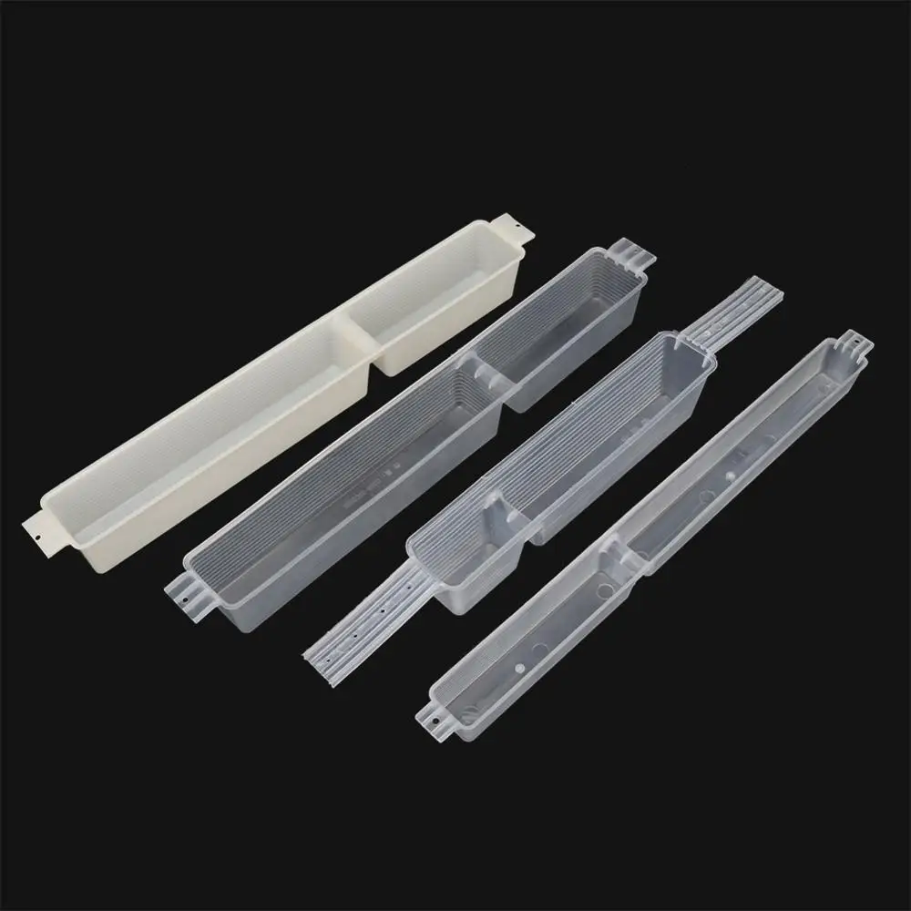 2 Pcs Bee Feeder Plastic 0.75/0.6/1.5KG Beehive Hanging Feeder Hive Water Feeding Box Beekeeping Apiculture Beekeeper Equipment