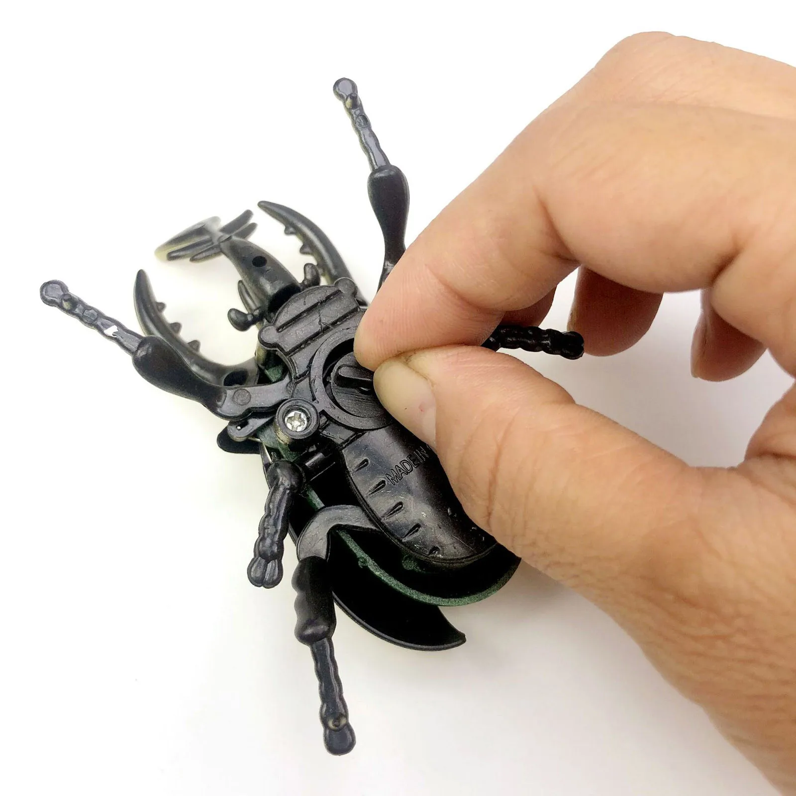 Classic Clockwork Wind Up Beetle Toys Realistic Insect Figures Beetle Model Toy Fighting Clockwork Animal Toy Kids Gift