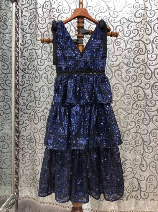 Autumn Early New Women's Wear Deep V-Neck Layer Lotus Leaf Edge Sequins Decorated Sleeveless Dress 918