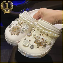 Luksusowy samochód w kształcie dyni CROC Charms projektant perła DIY łańcuch buty Decaration urok dla Croc JIBS drewniaki dzieci chłopcy kobiety dziewczęta prezenty