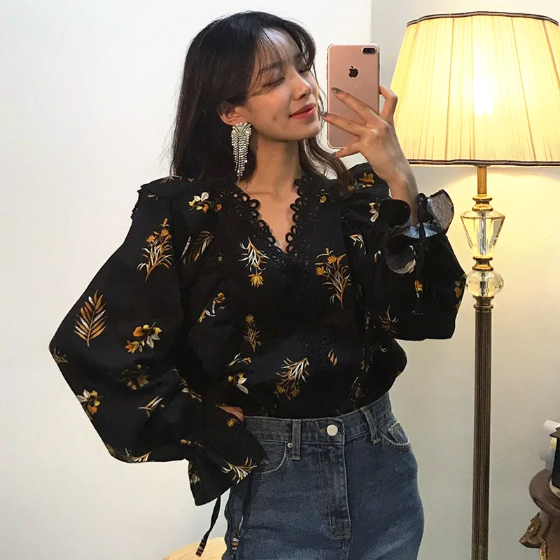 

So Beautiful! Vintage Pattern Flower Print Blouse Lace Ruffles Shirt Women Top Spring Autumn Chemise Femme Chemisier Blusa Mujer