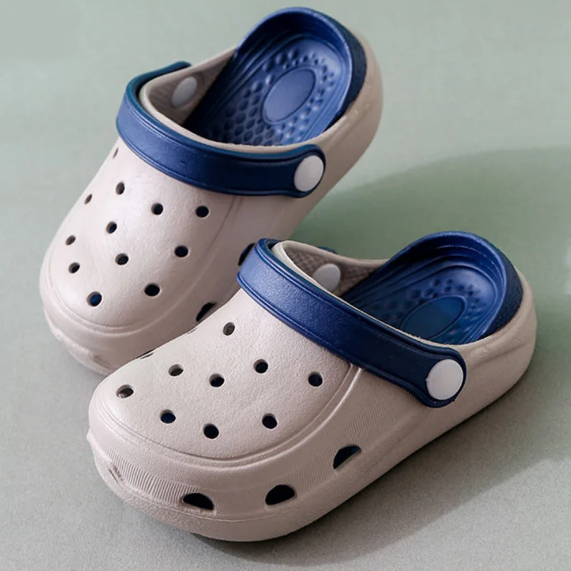 

Childrens croc croke sandals unisex summer shoes boys girls beach crocks sandals toddlers hole shoes 2020