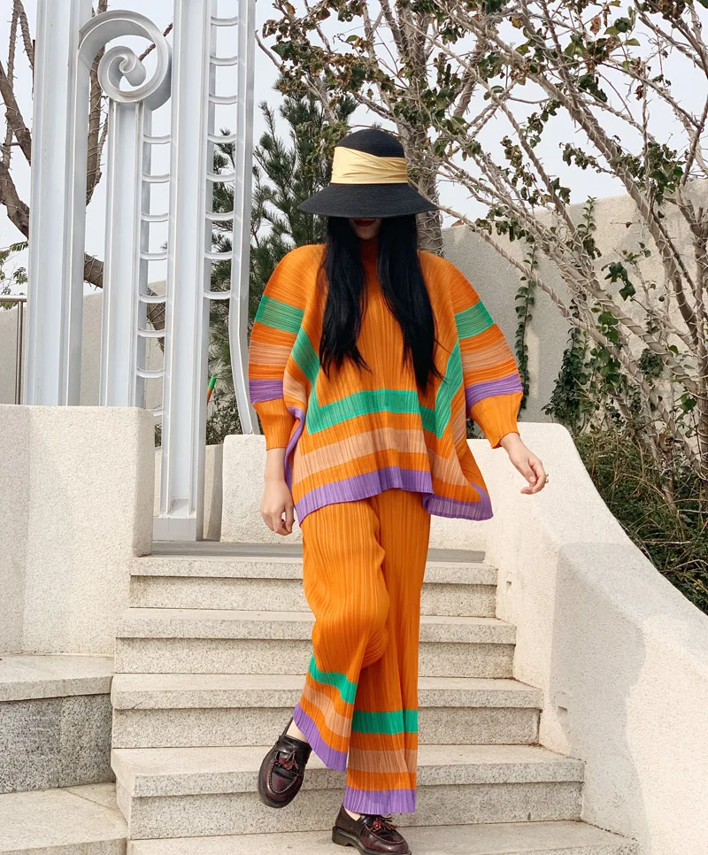 Подиум Miyake fold футболка+ широкие брюки Двухсекционный рукав летучая мышь большой размер контрастный костюм Женская мода темперамент