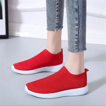 

2020 New Light Sneakers Women Running Shoes Women Socks Breathable Mesh Slip-On Shoes Woman Flats Cheap Sports Shoes