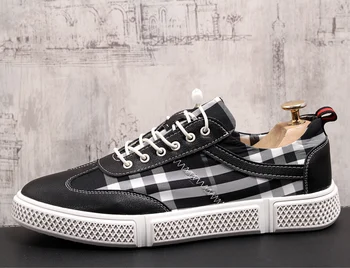 

2019 Men Sneakers Men Shoes Male Patchwork wild trend Wild Loafers Slip On Breathable New Spring Autumn Men Casual Shoes