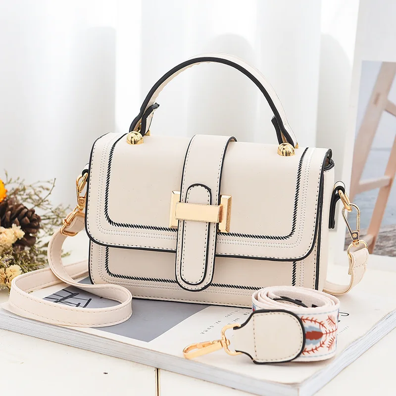 Small bag female 2021 new trendy female bag Korean version of fresh and small fragrance fashion one-shoulder messenger