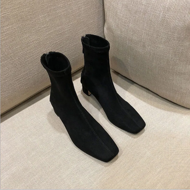 Британский стиль/зима г., стильные Эластичные Обтягивающие Ботинки Martin с квадратным носком ботинки на не сужающемся книзу массивном каблуке и носок