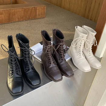 

New Luxury Brand Women Lace Up Ankle Boots 2020 Winter Beige Low Heels Square Toe Gothic Boots High Quality Lace Up Martin Boots