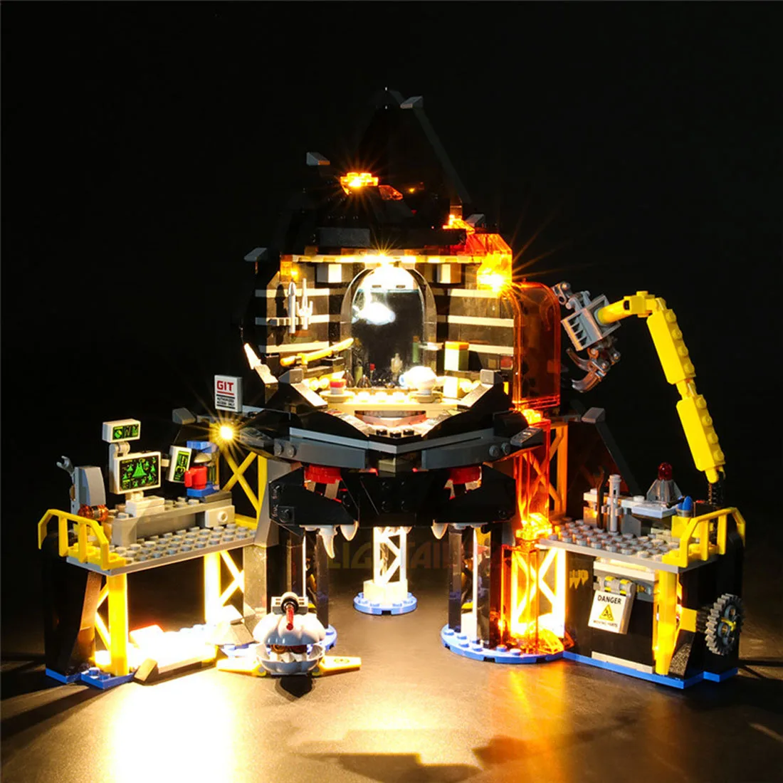 Комплект для подсветки USB Garmadon's Volcano Lair 70631 (светильник льник комплект без