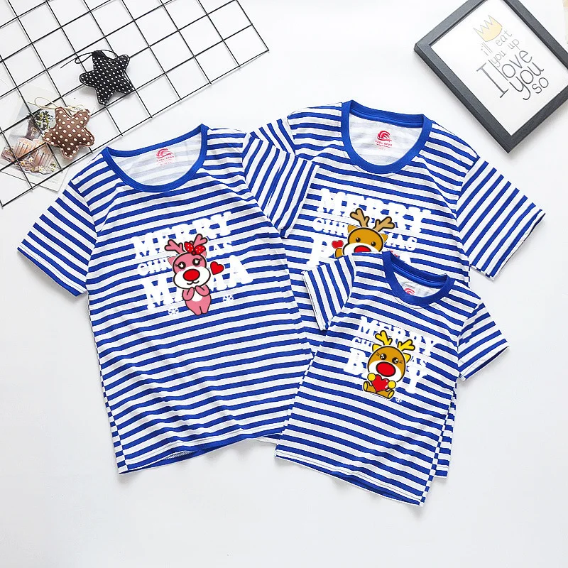 striped Рождественская футболка одинаковые комплекты для семьи Одежда для папы и сына футболка «Мама и я» рождественские футболки с короткими рукавами и принтом лося для всей семьи - Цвет: striped