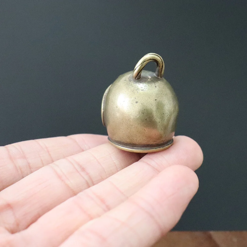 Helmet pendant brass (14)