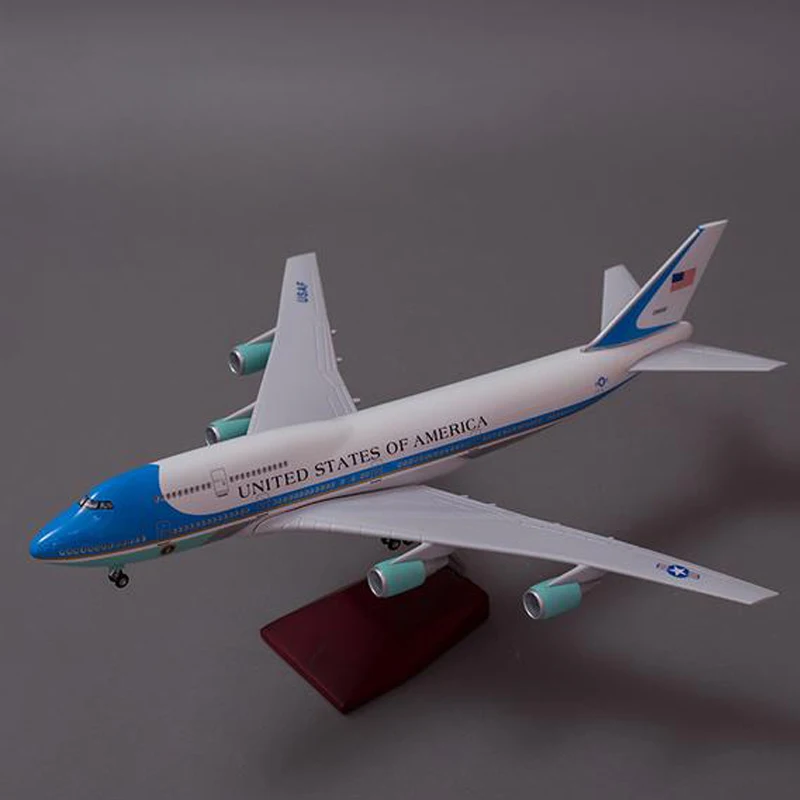 

47cm 1/150 Scale Airplane B747 Aircraft Model Air Force 1 with Light Wheels Resin Model Collection Decoration Gift For Kids