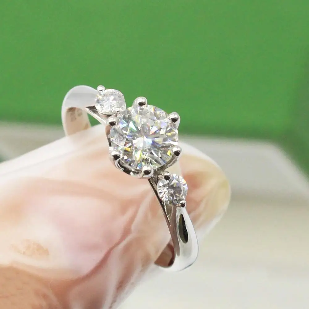 

Custome made 18K White Gold Moissanite Ring 1 Carat D Color Romantic style Engagement Wedding Anniversary ring