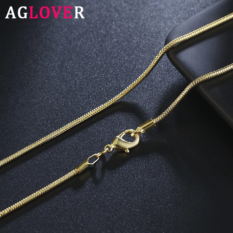 28 inch necklace on woman