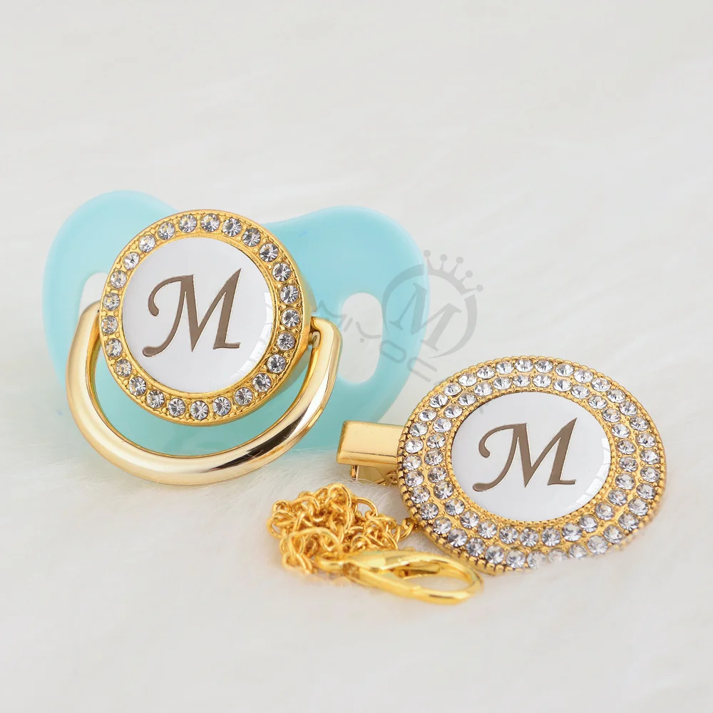 Chupeta e Clipe Livre de Bling do Presente Miyocar Nome Prata Bling Letra Inicial m Elegante Manequim Chupeta Bpa Babyshower Lm-w Mod. 261708 8 Mamãe e Bebê