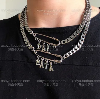 

The NECKLACE NECKLACE letters can be customized