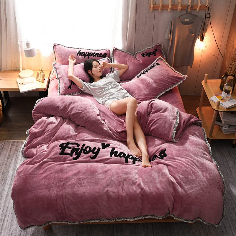 

Bedding 4pcs Thick Warm Flannel Embroidery Enjoy Happiness Alphabet Fringed Decorative Side Quilt Cover Bed Sheet Princess Style