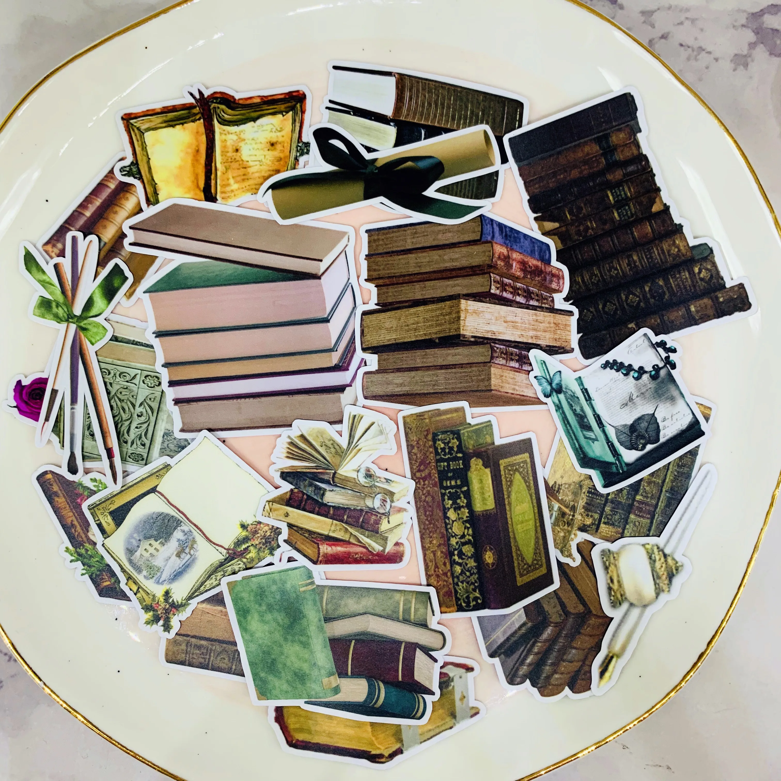 

22pcs Vintage books, dictionaries, stacked books, ancient books, thick books OF DIY junk journal stickers