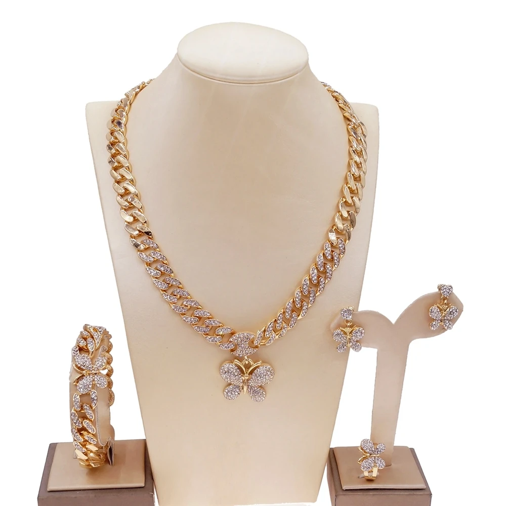 Long chain  Gold jewelry fashion, Gold necklace designs, Bridal jewelry  sets