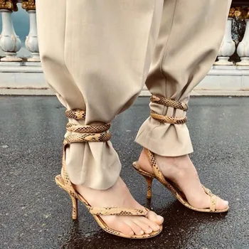 

New Summer Snake Prints Split Toe Gladiator Sandals Woman Designer Genuine Leather Flat With Sandals Runway Stripper Shoes Woman