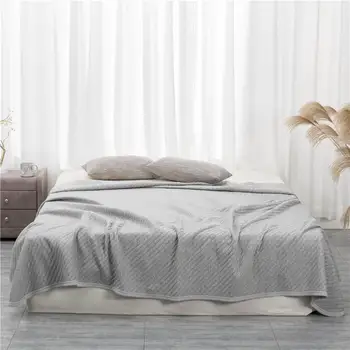 

Twill-knit minimalist portable quilted quilt for bed and sofa, soft and skin-friendly blanket for home and travel