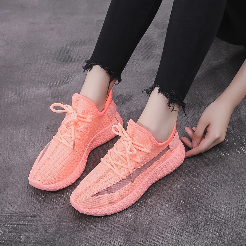 Женские кроссовки легкие с воздушной подушкой на шнуровке сеткой плоской