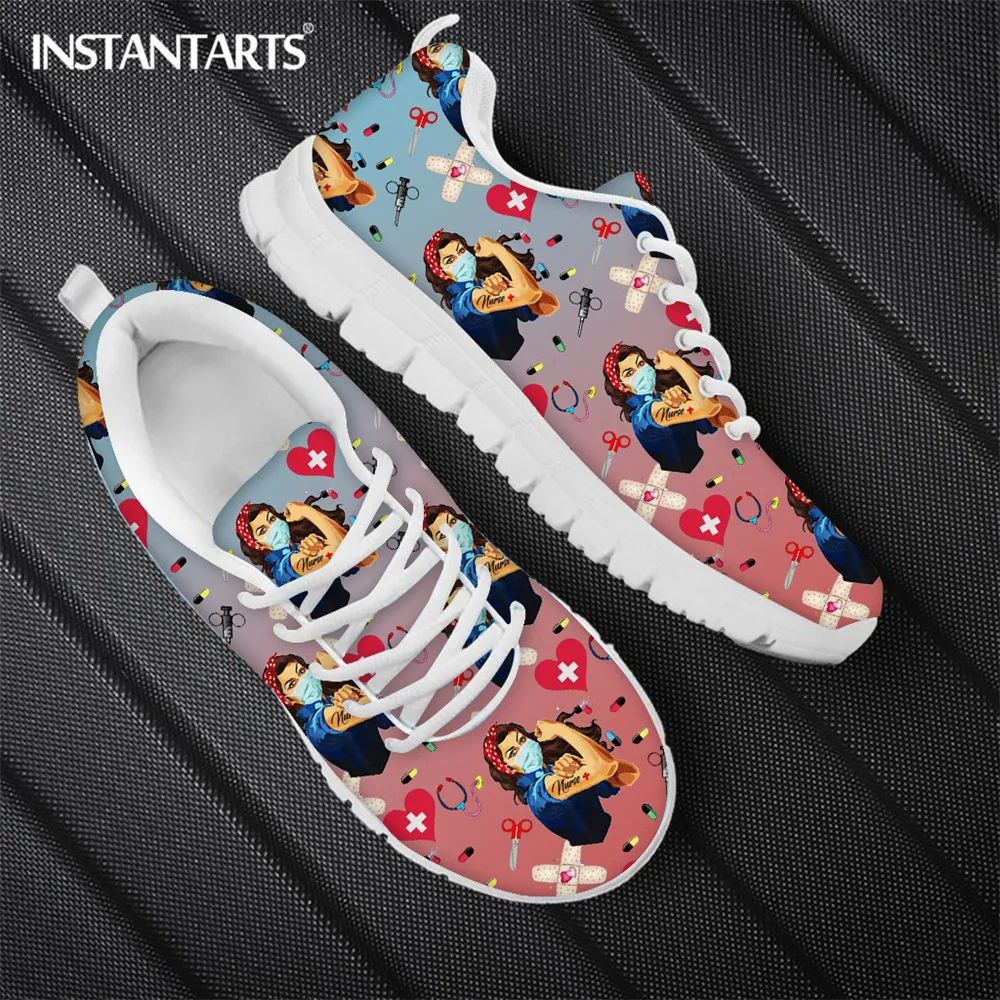 INSTANTARTS-zapatillas de deporte informales para Mujer, zapatos planos ligeros y transpirables con dibujos animados de enfermera, zapatilla suave, gradiente