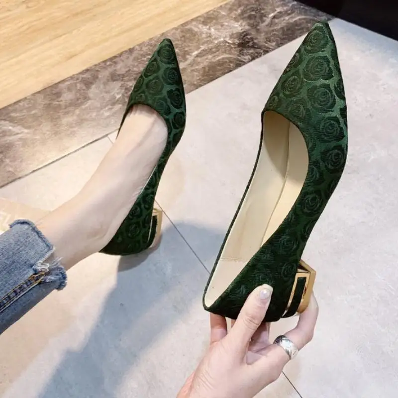Coolcept/Женская обувь на плоской подошве; Праздничная обувь в национальном стиле с вышивкой розы; Женская Повседневная Удобная обувь с острым носком; размеры 34-41 - Цвет: Зеленый