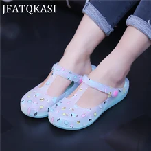 simple brand sandals