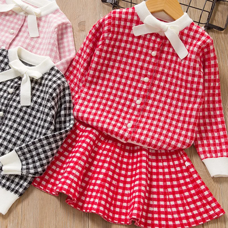 Комплект одежды для девочек, новая осенняя одежда для девочек милая детская одежда в клетку хлопковый костюм с галстуком-бабочкой мягкие детские комплекты детский подарок из 2 предметов