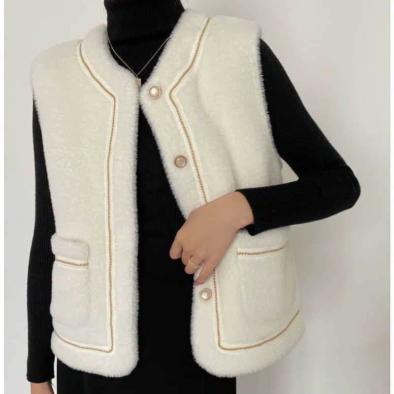 Фото Корейская темпераментная модная одежда белый жилет без рукавов с V-образным