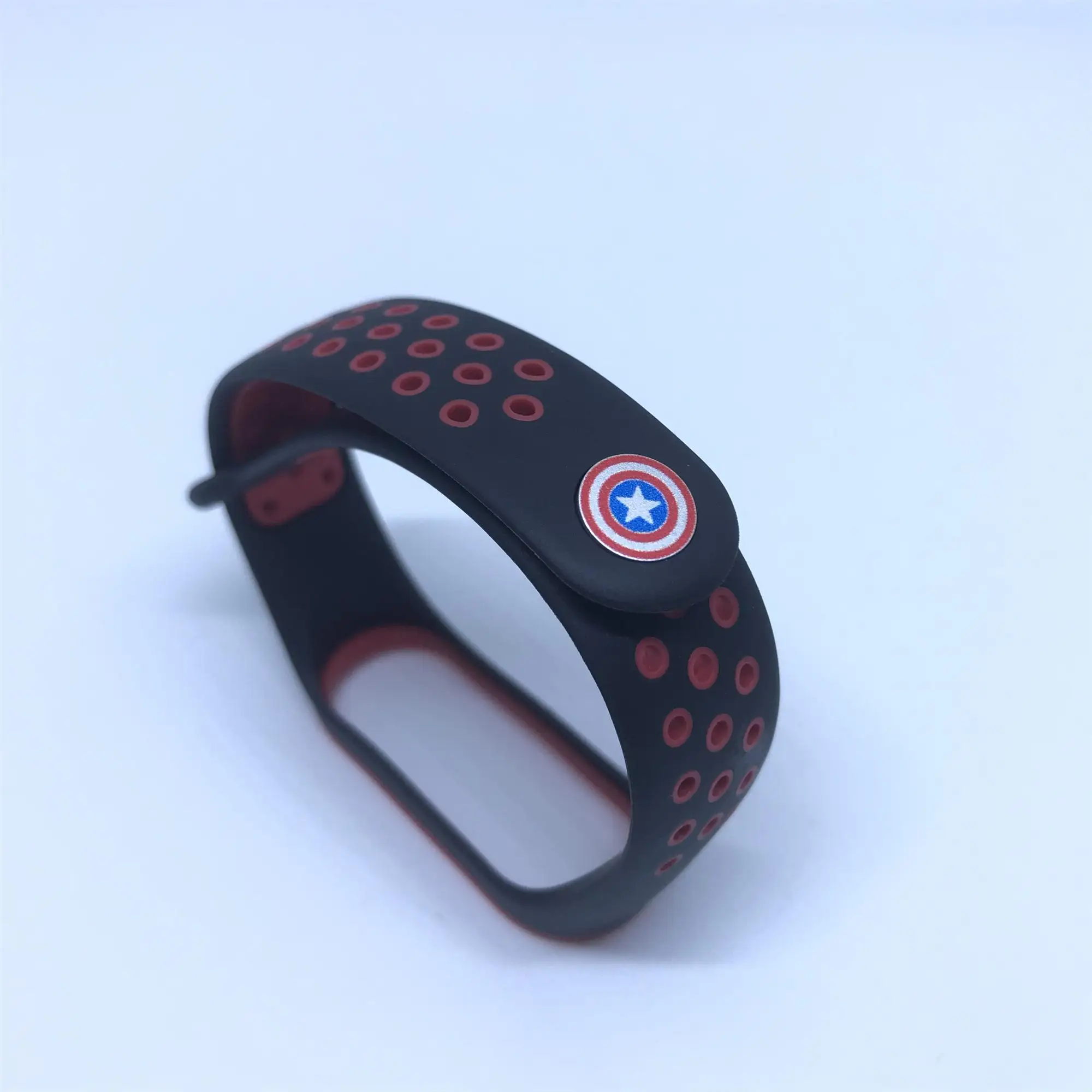 FIFATA NEW The Avengers Silicone Watch Strap For Xiaomi Mi Band 4 Xiaomi Mi Band 3 Smatr Watch Wristband Replace Accessories - Цвет: Black Red-B