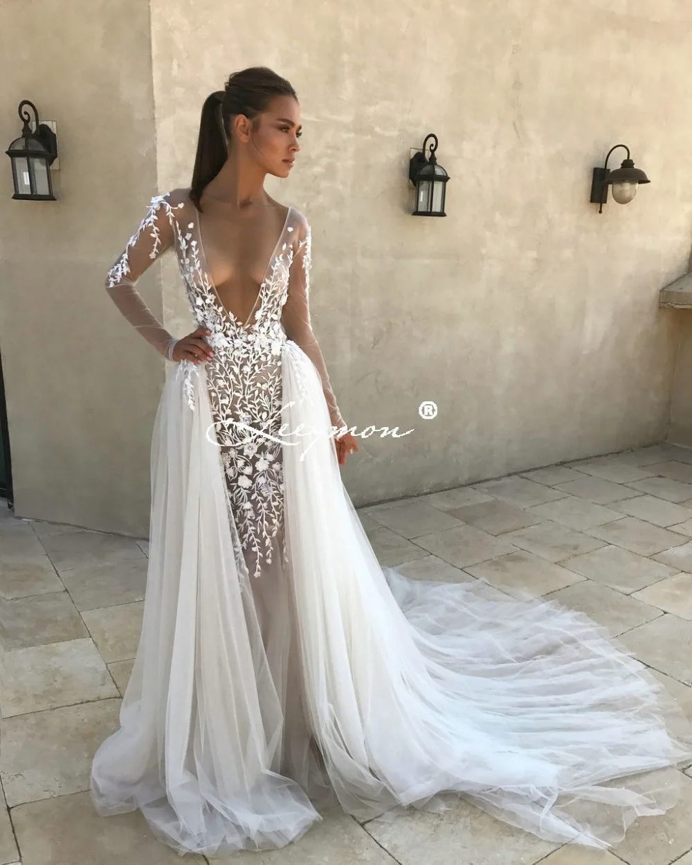选项一：mermaid dress with detachable skirt -- usd215