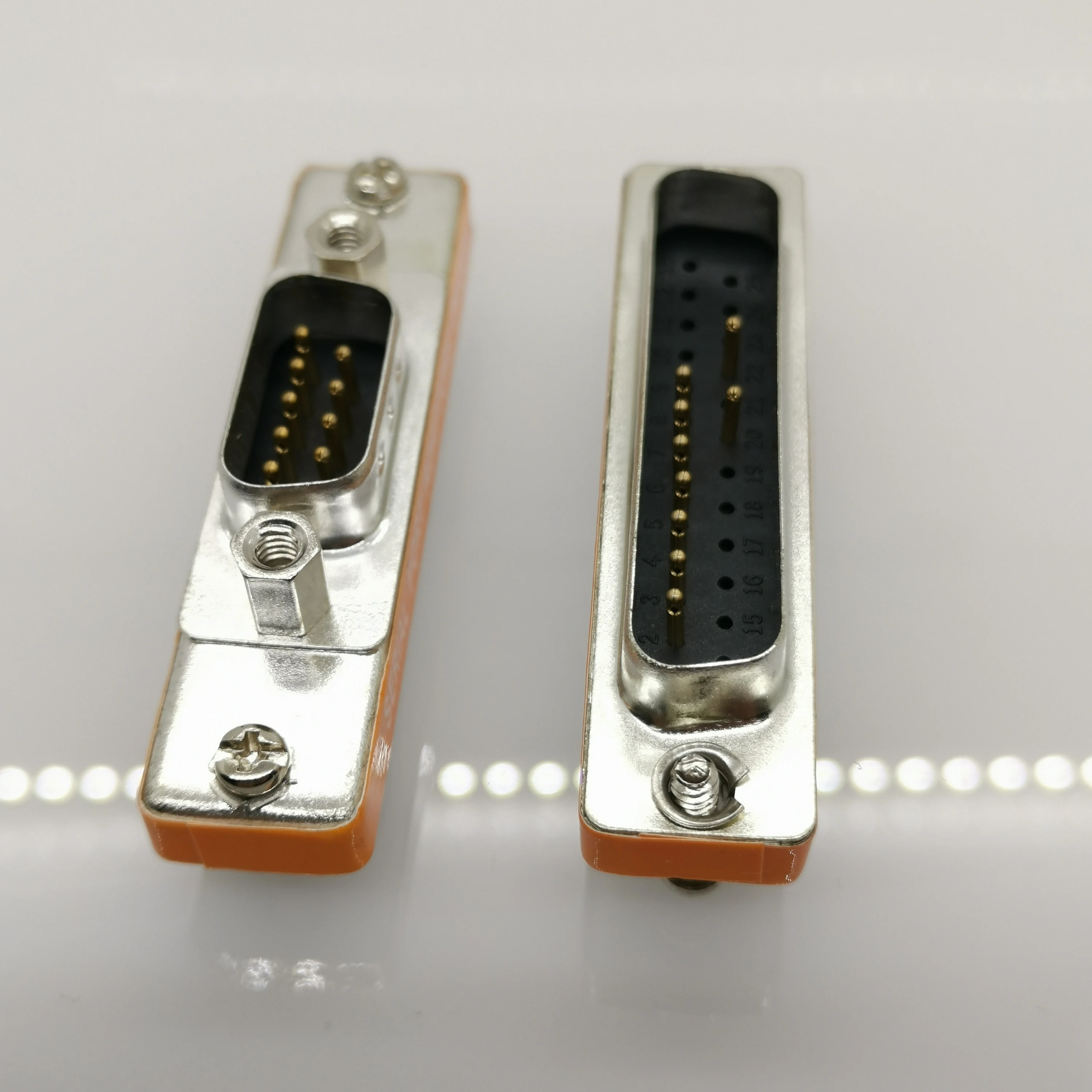 DB25mnnlichenzuDB9mnnlichenAdapterD9D25SerialPortAdapter